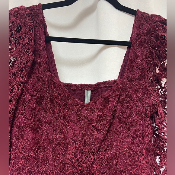 Sweetheart Lace Top - Picture 7 of 11